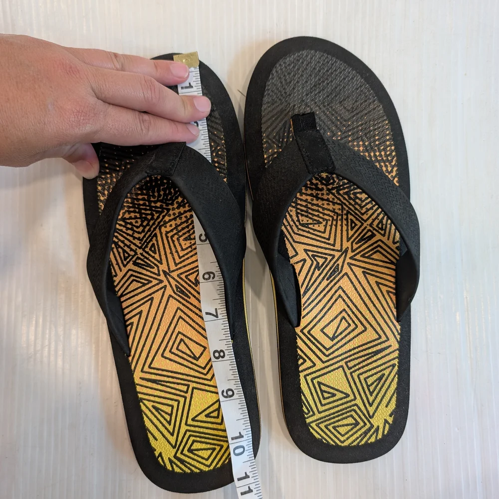 GEORGE Men's Geometric Black and Yellow Flip Flops Size 9-10